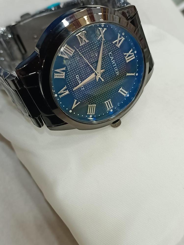 Men’s Stainless Steel Alloy Watch – Sleek Quartz Movement | Water-Resistant .