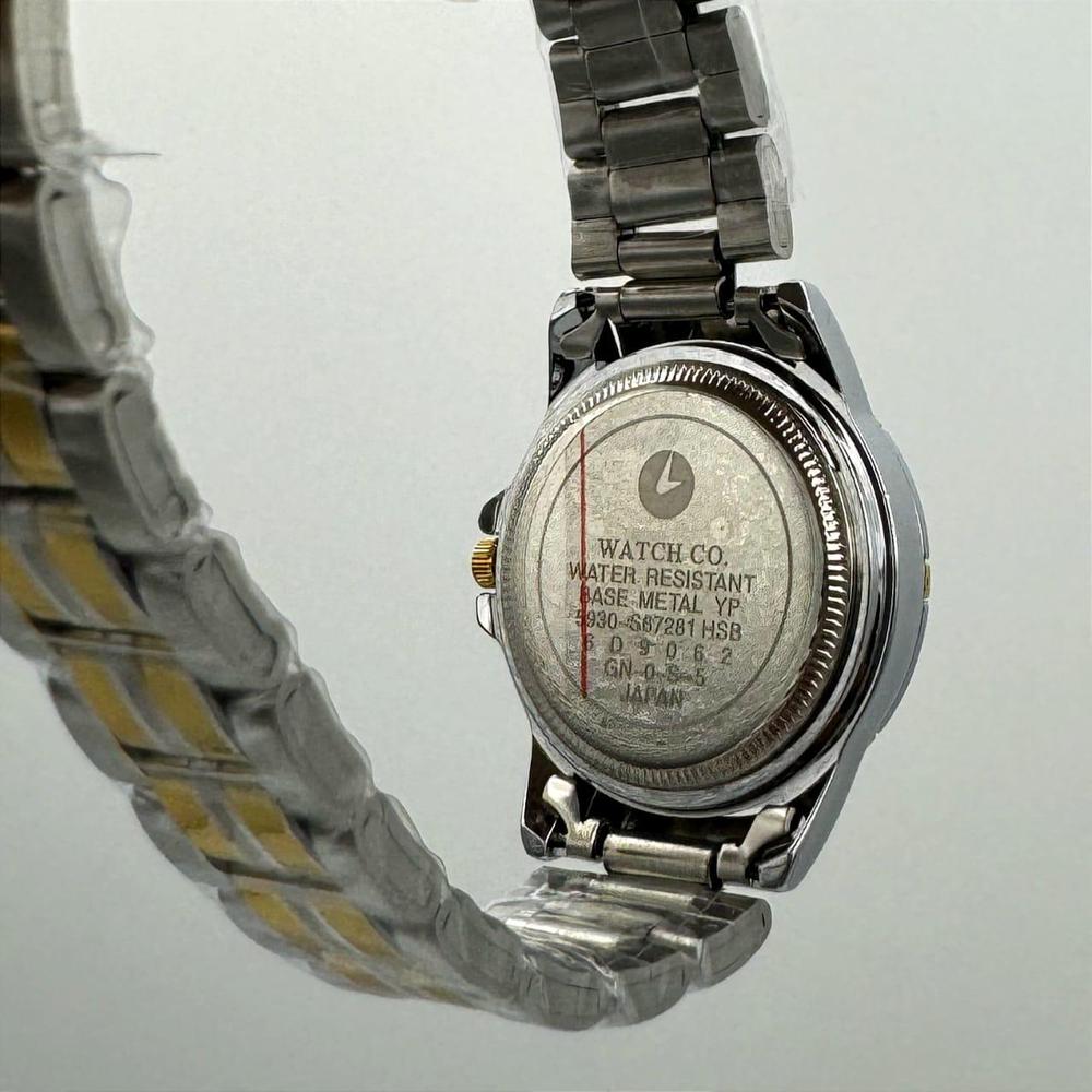 Premium Stainless Steel Men's Watch – Quartz Movement, Water Resistant .